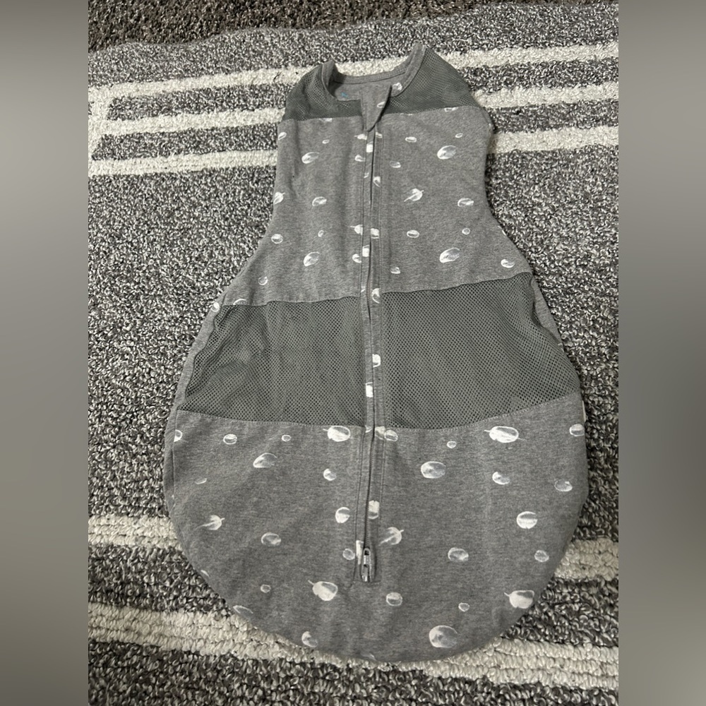 happiest baby swaddle